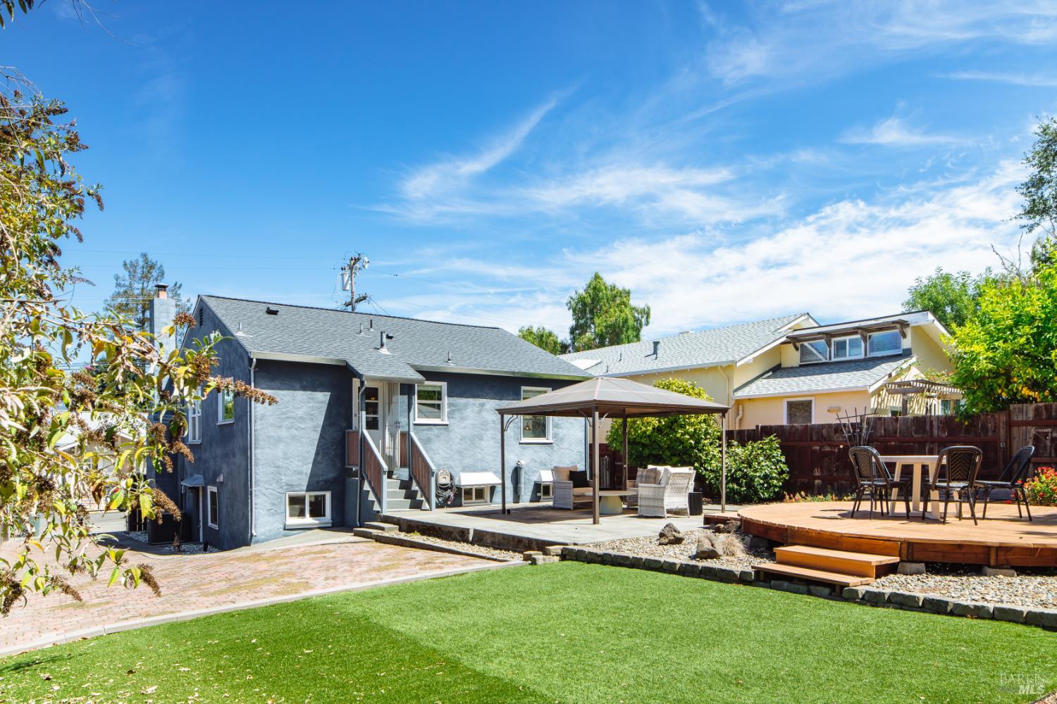 8 Cochrane Way