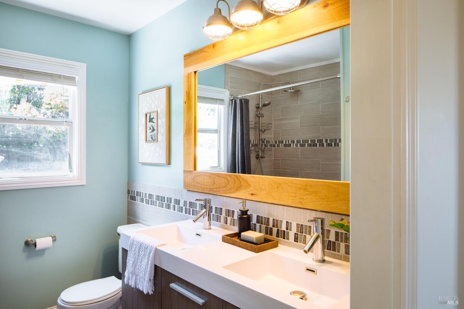8 Cochrane Way