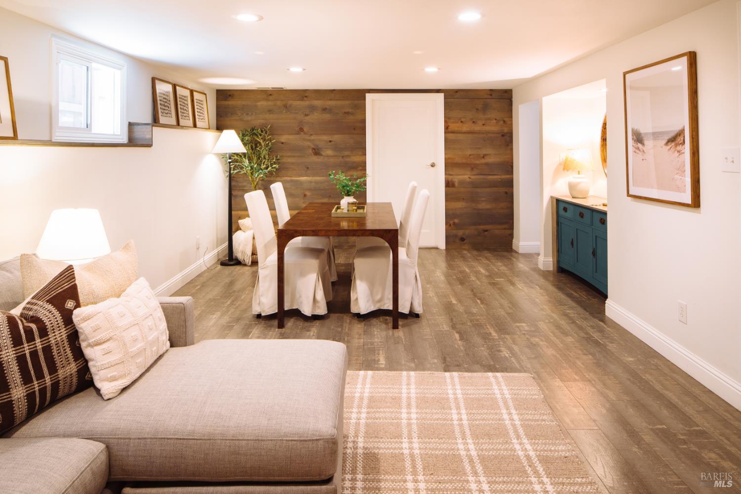 8 Cochrane Way