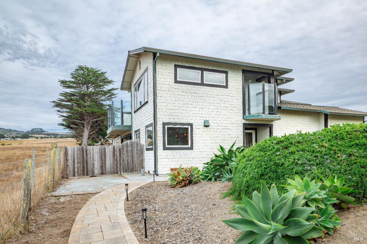 125 Calle Del Sol Avenue