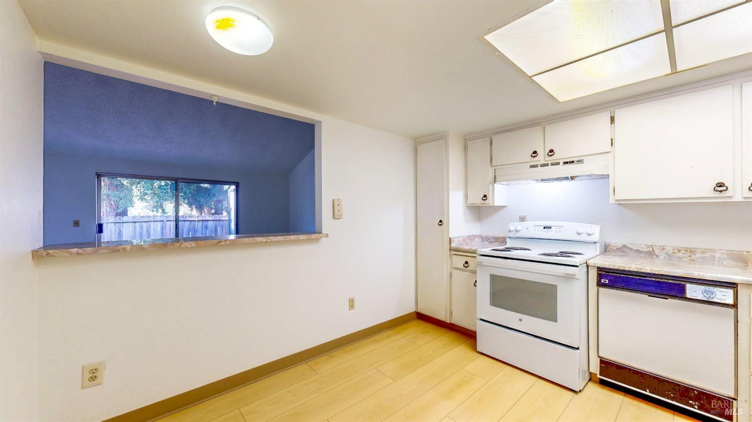 31 Conifer Square