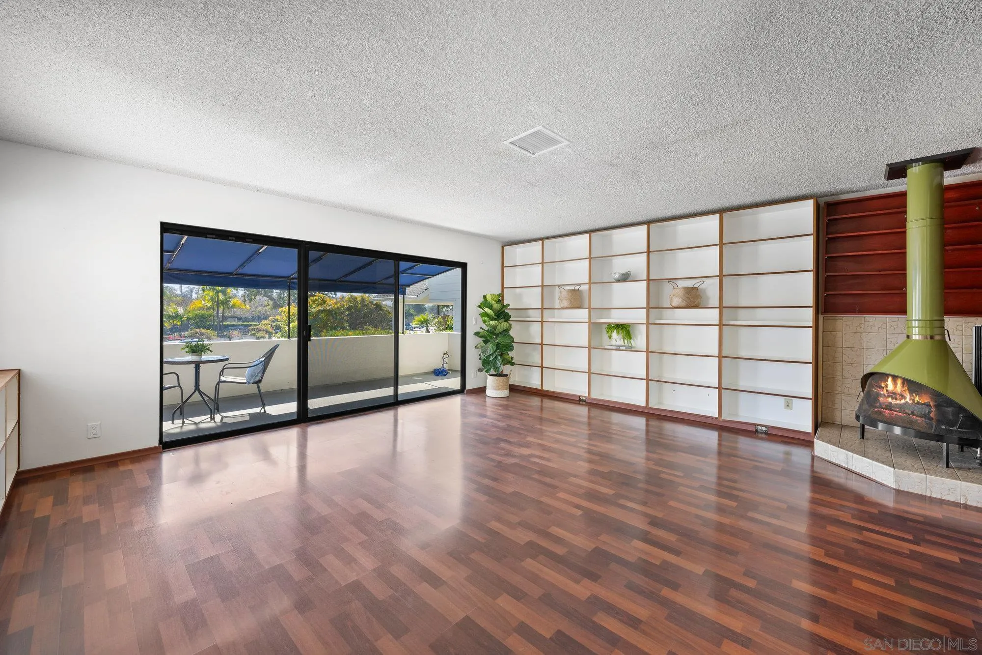 1611 San Luis Rey