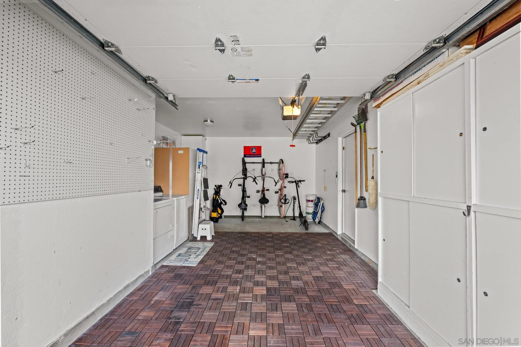 1074 Isabella Avenue