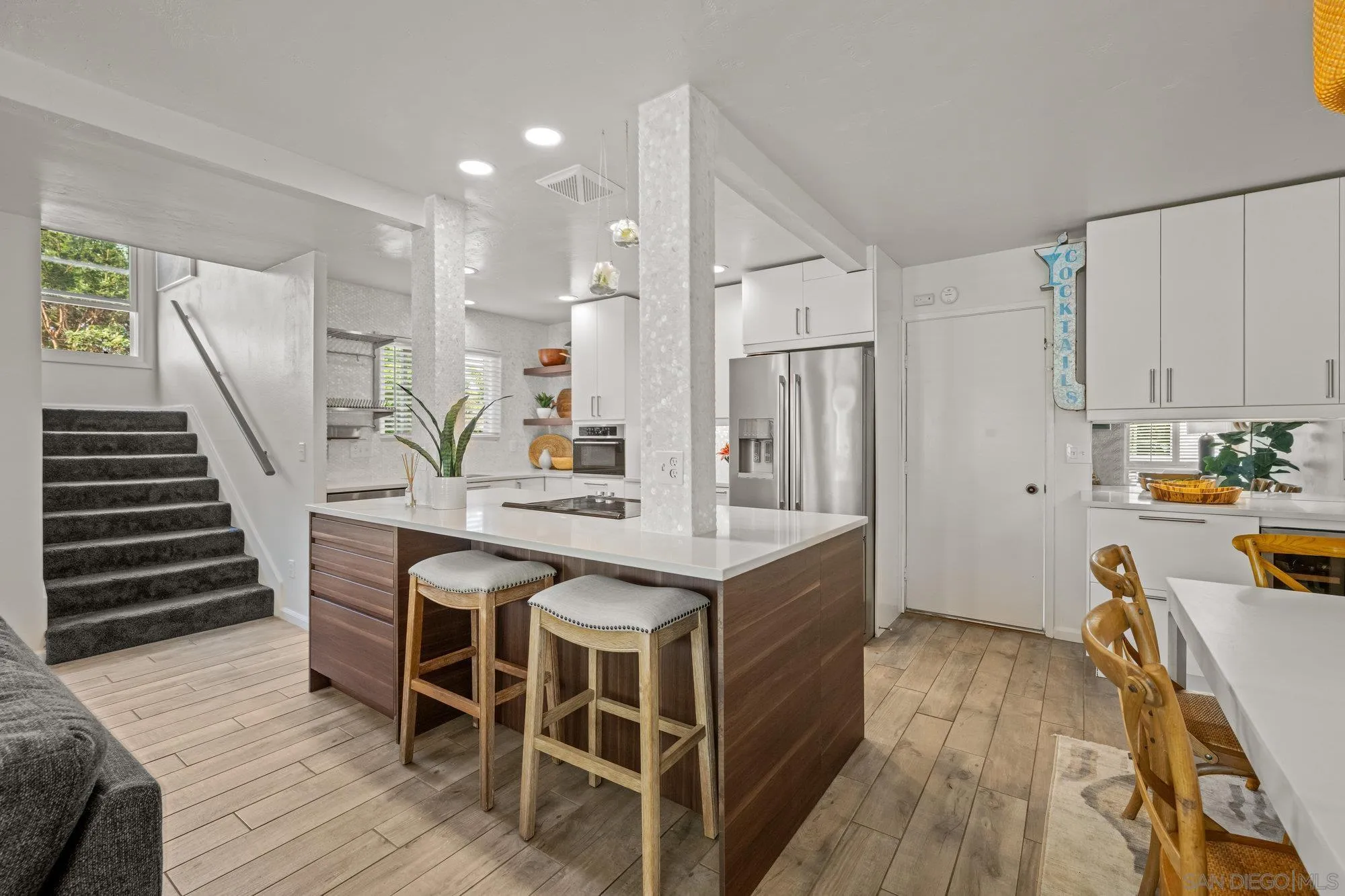 1074 Isabella Avenue