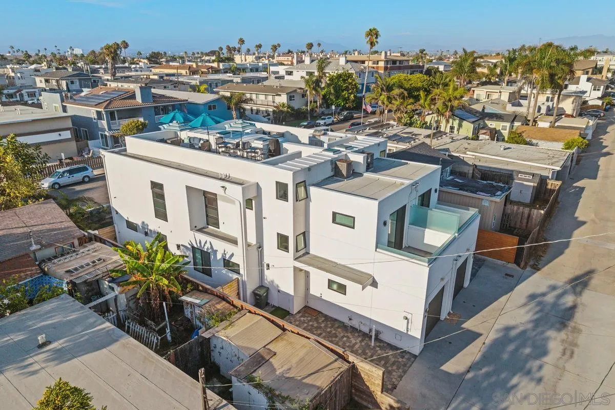 119 Date Ave