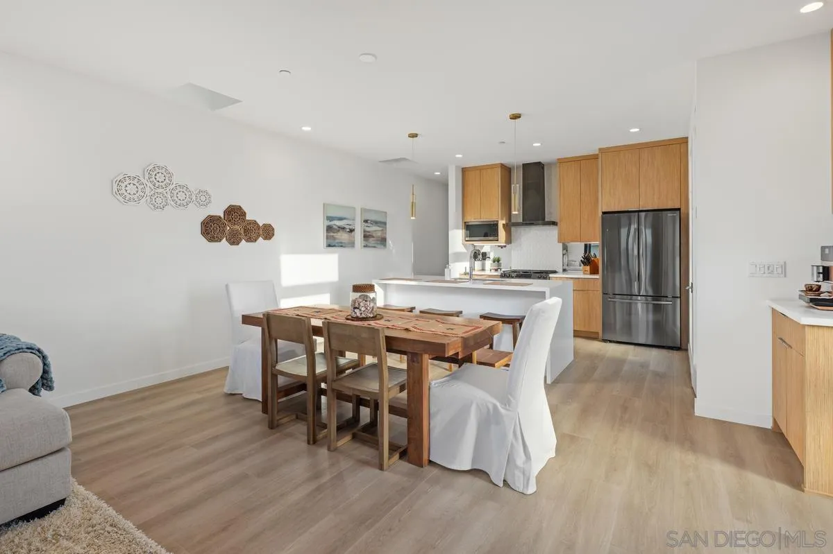 119 Date Ave