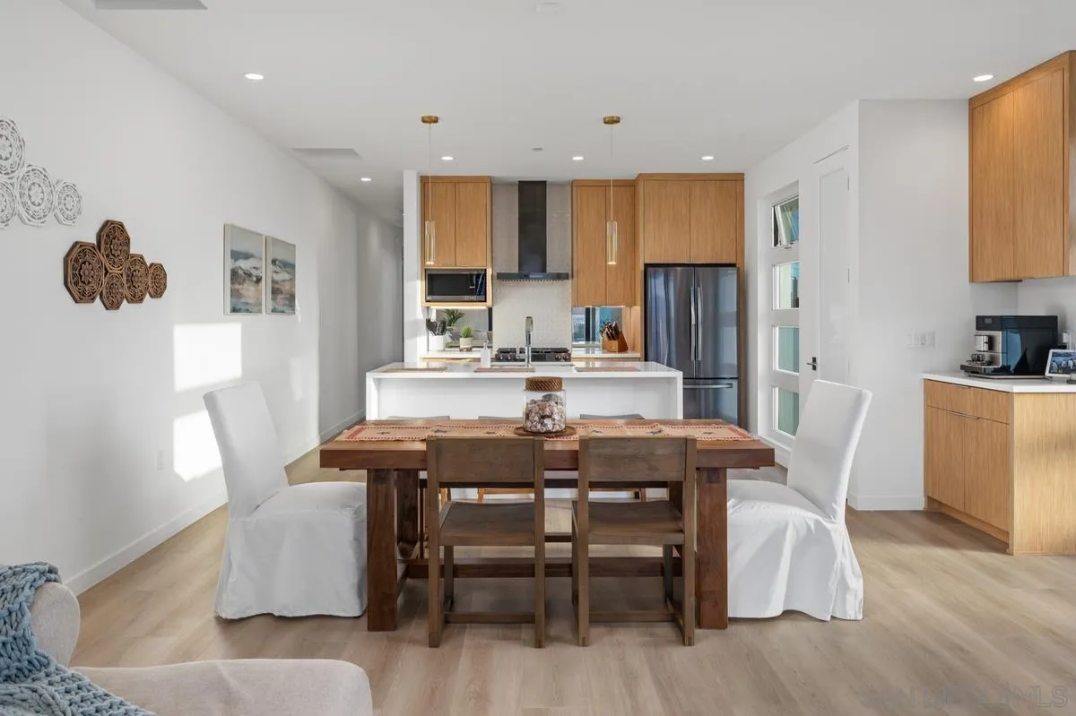 119 Date Ave