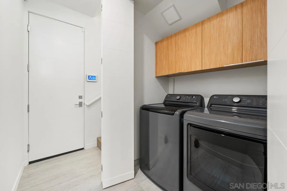 119 Date Ave