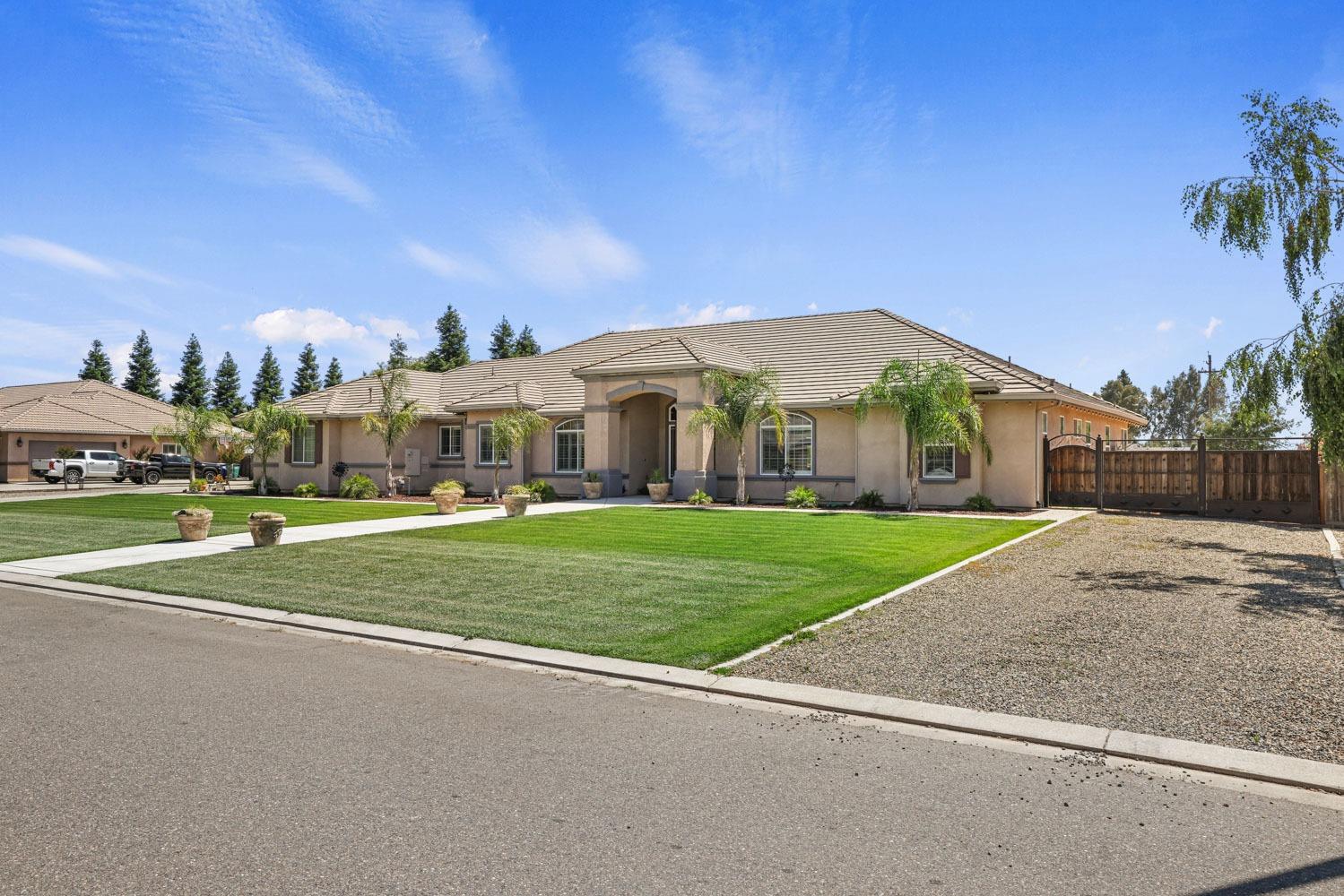 1740 Johnny Avenue