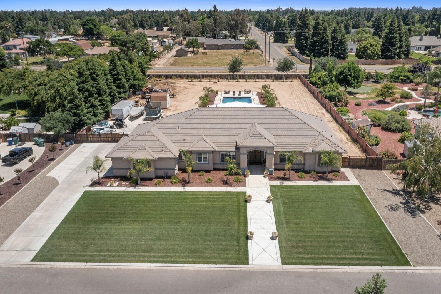 1740 Johnny Avenue