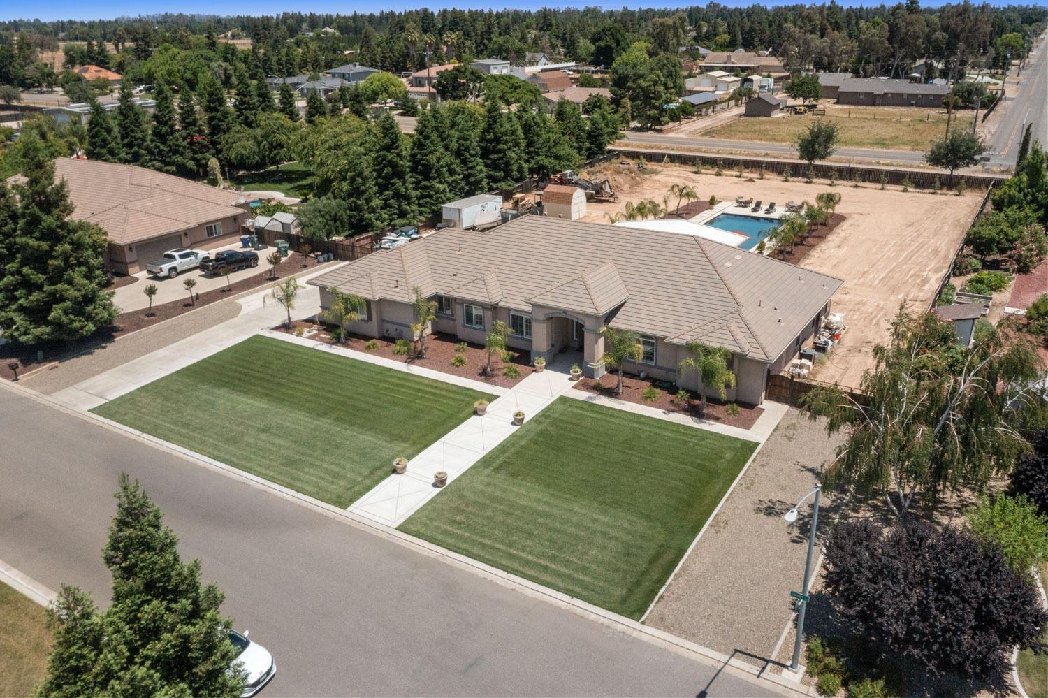 1740 Johnny Avenue
