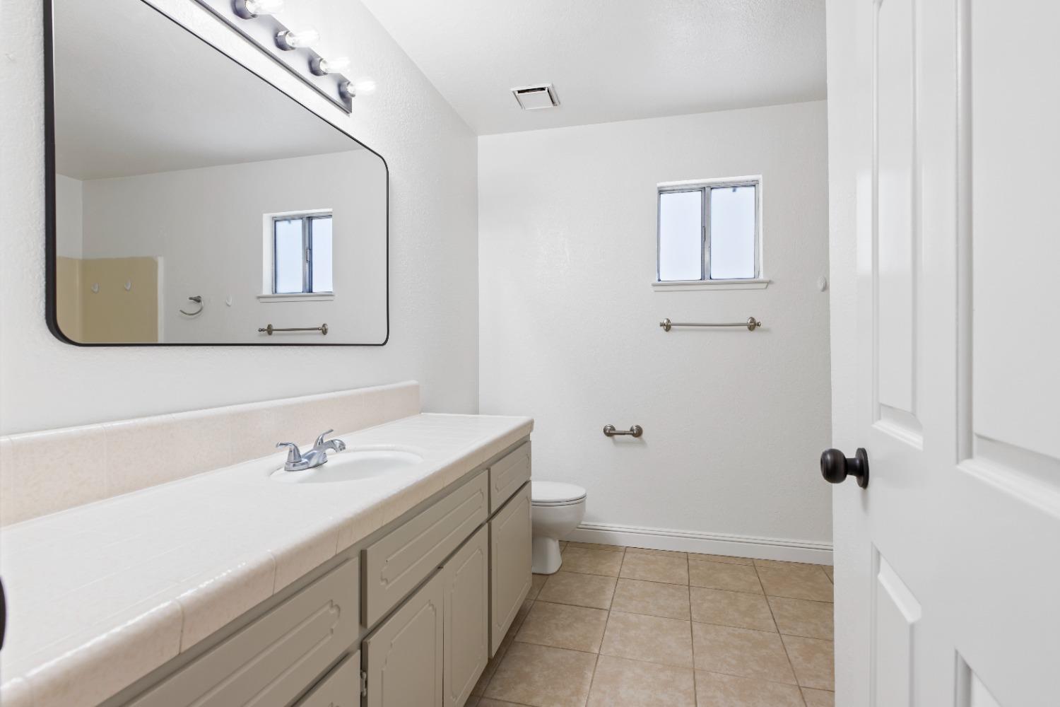 3513 Liongate Circle