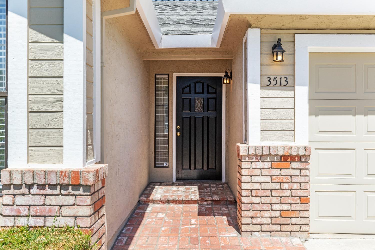 3513 Liongate Circle