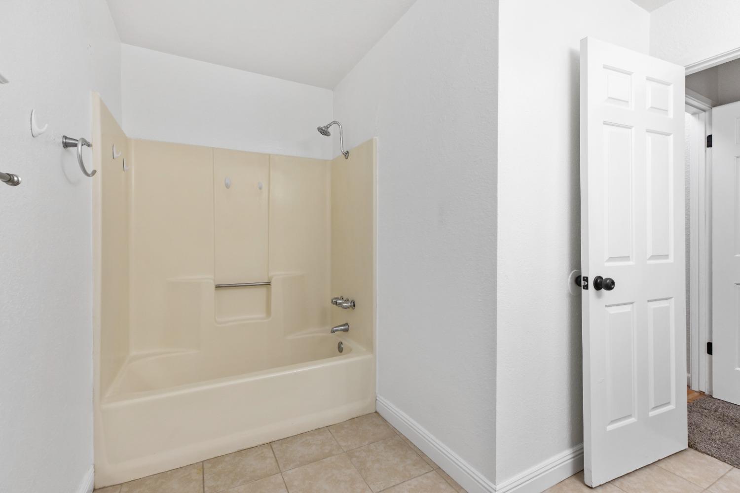 3513 Liongate Circle