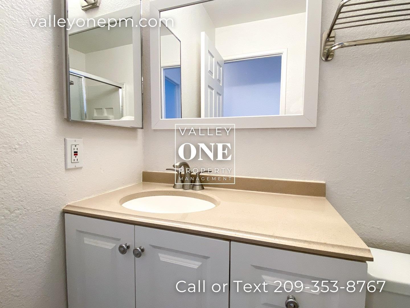 2905 Niagra Street 255