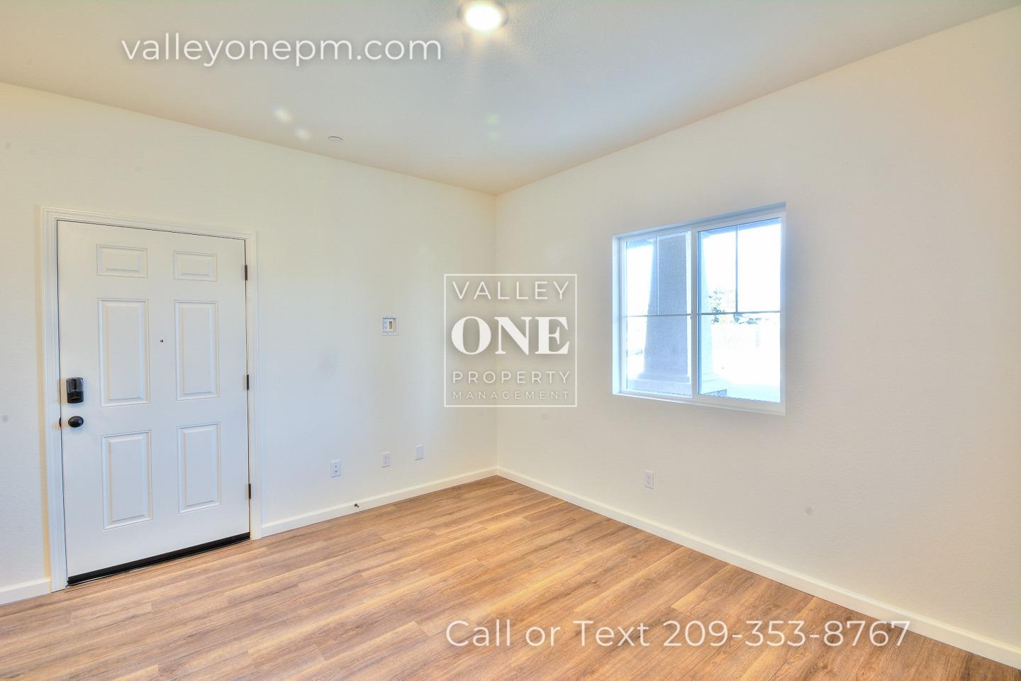 583 Melford Drive 1/2