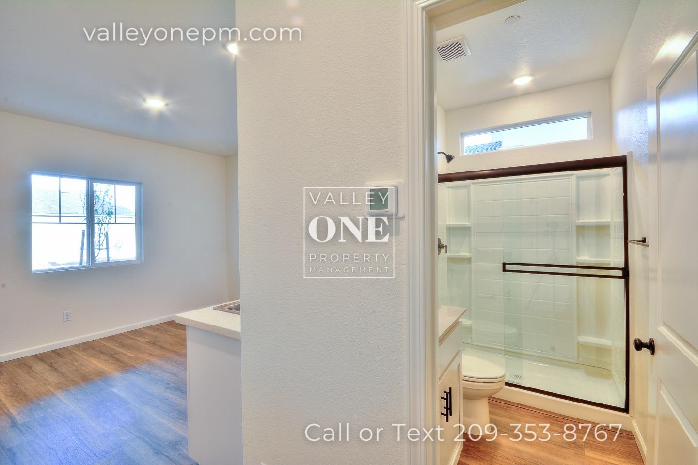 583 Melford Drive 1/2