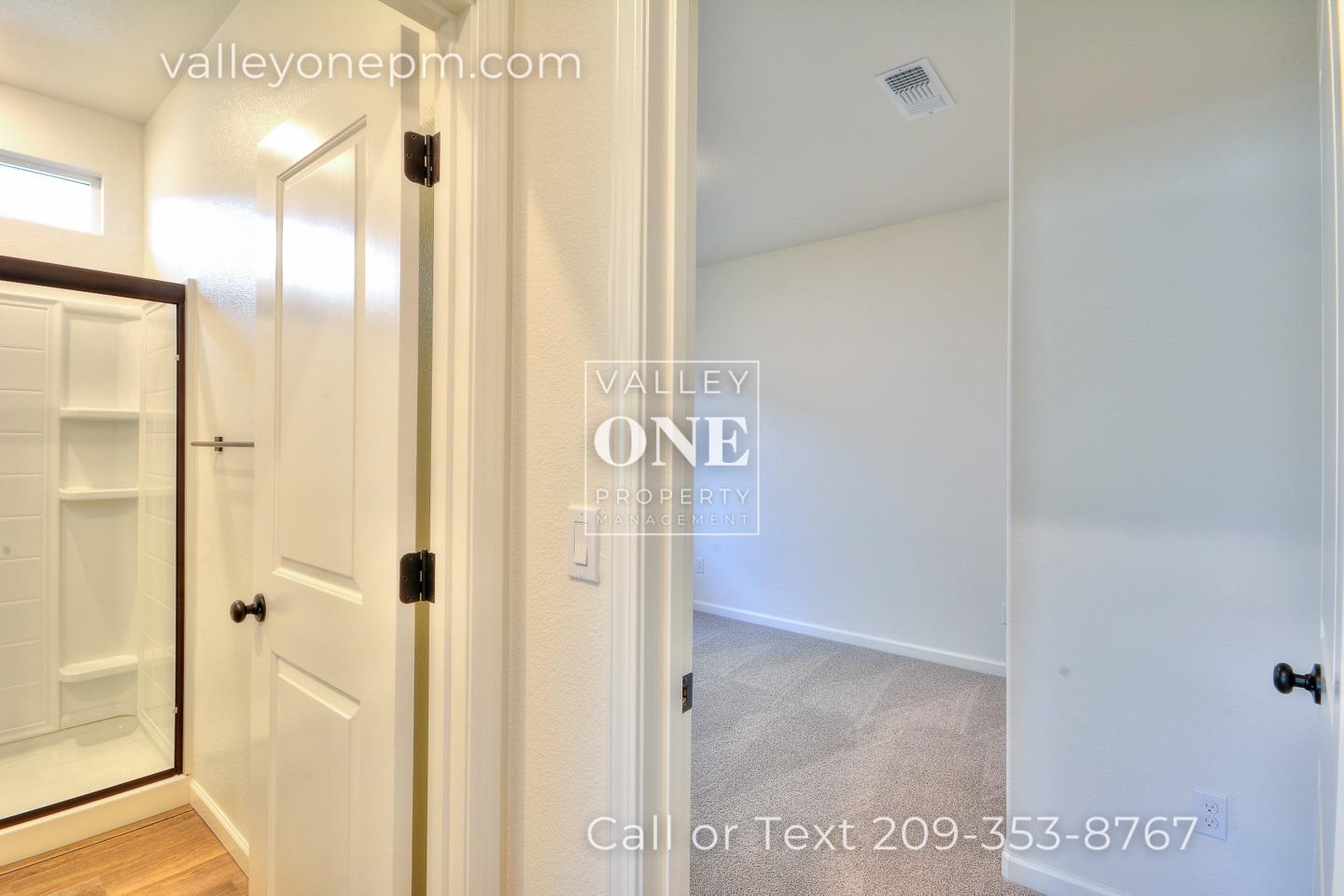 583 Melford Drive 1/2