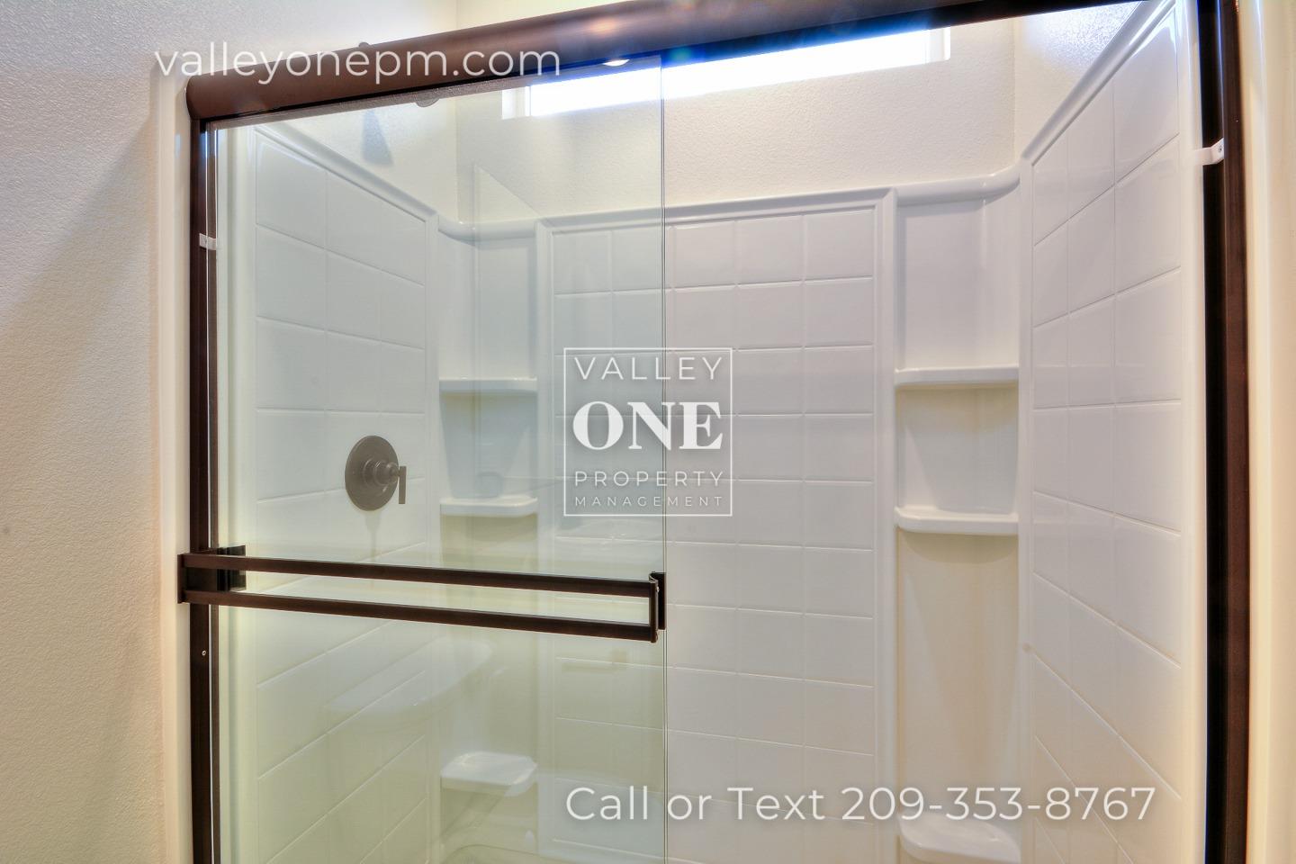 583 Melford Drive 1/2