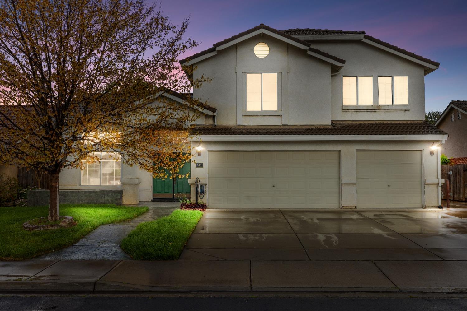 5421 Maximillian Drive