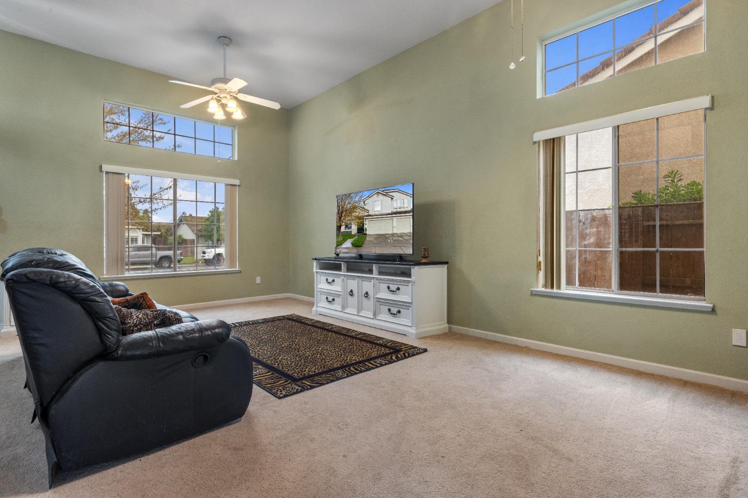 5421 Maximillian Drive