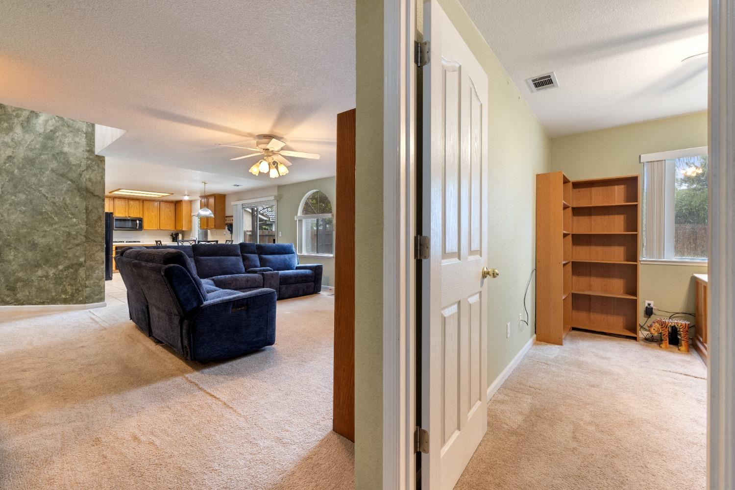 5421 Maximillian Drive