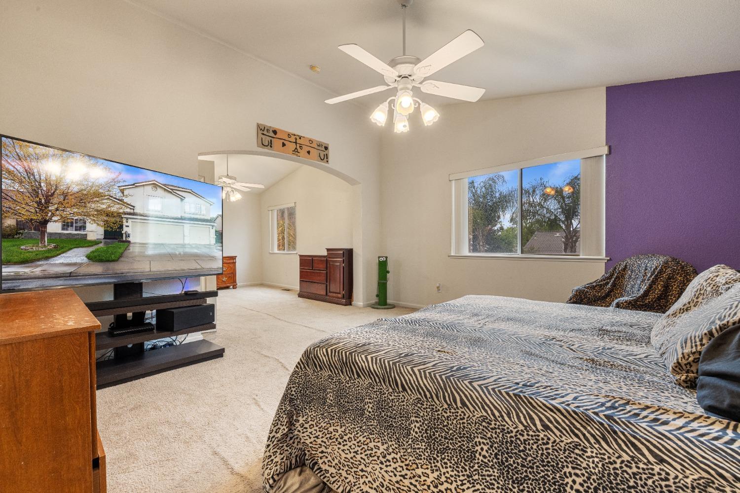 5421 Maximillian Drive