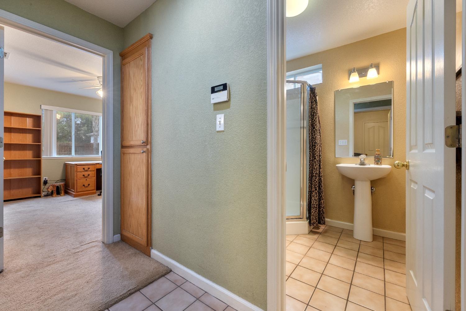 5421 Maximillian Drive