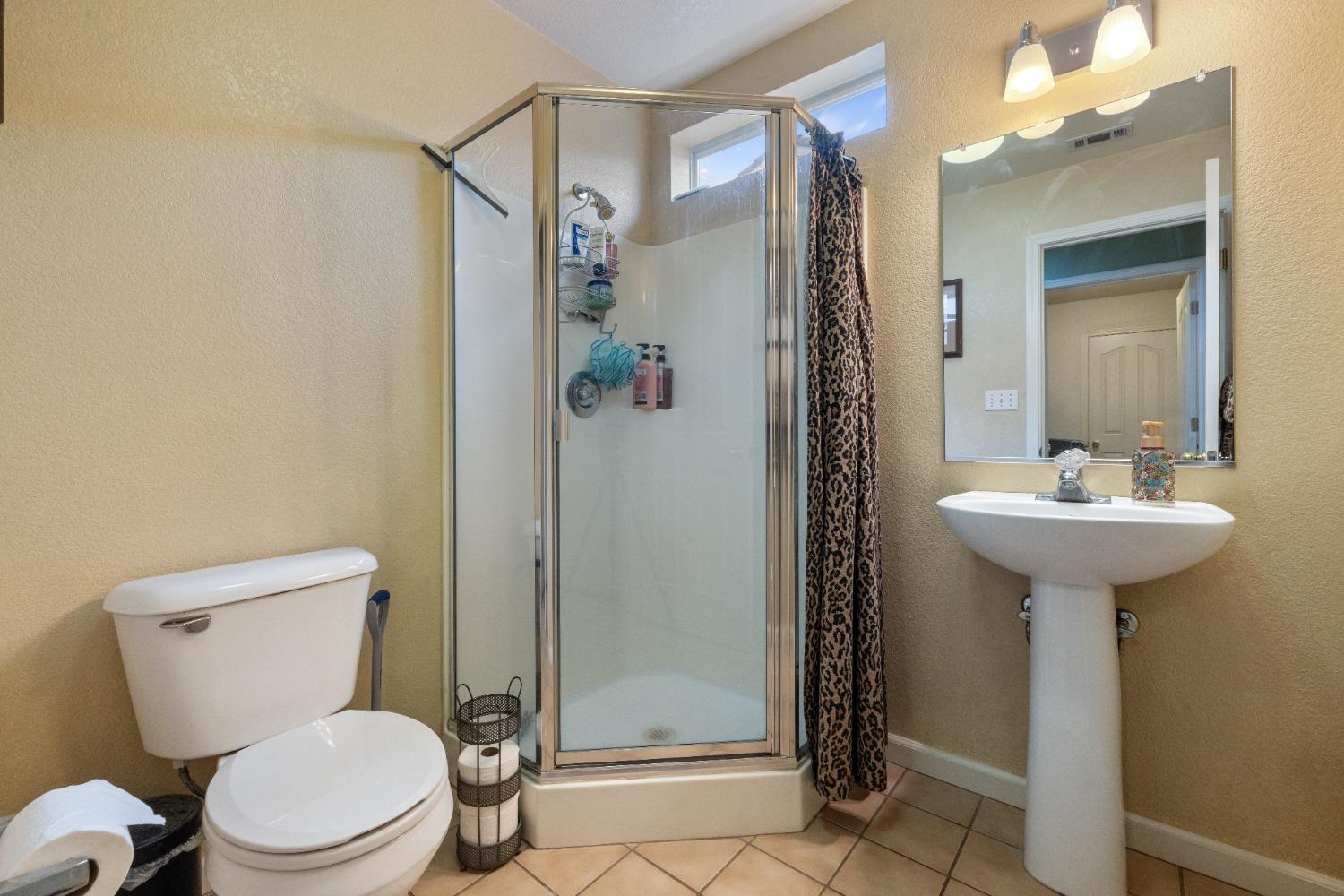 5421 Maximillian Drive