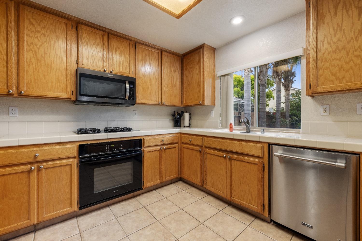 5421 Maximillian Drive