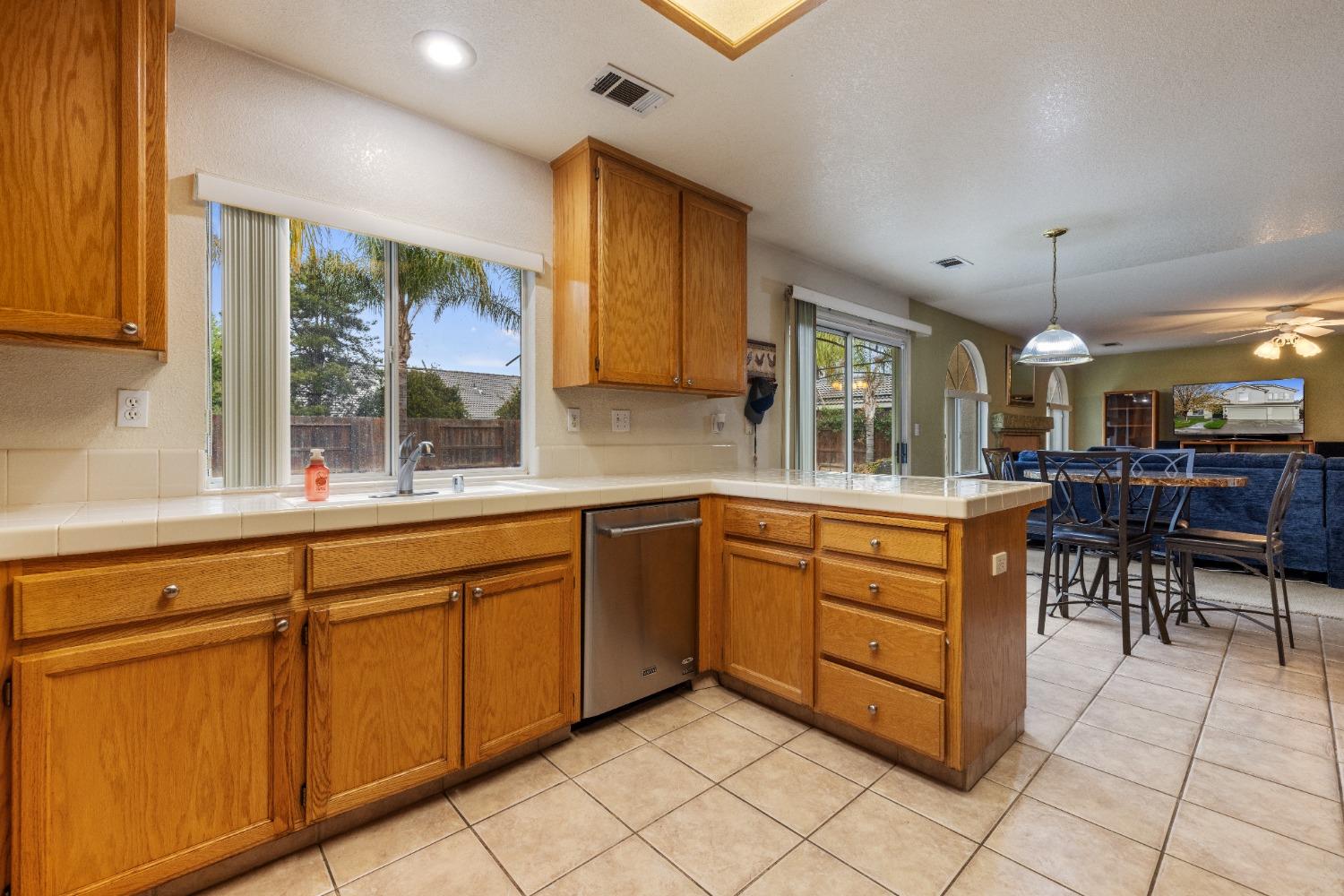 5421 Maximillian Drive