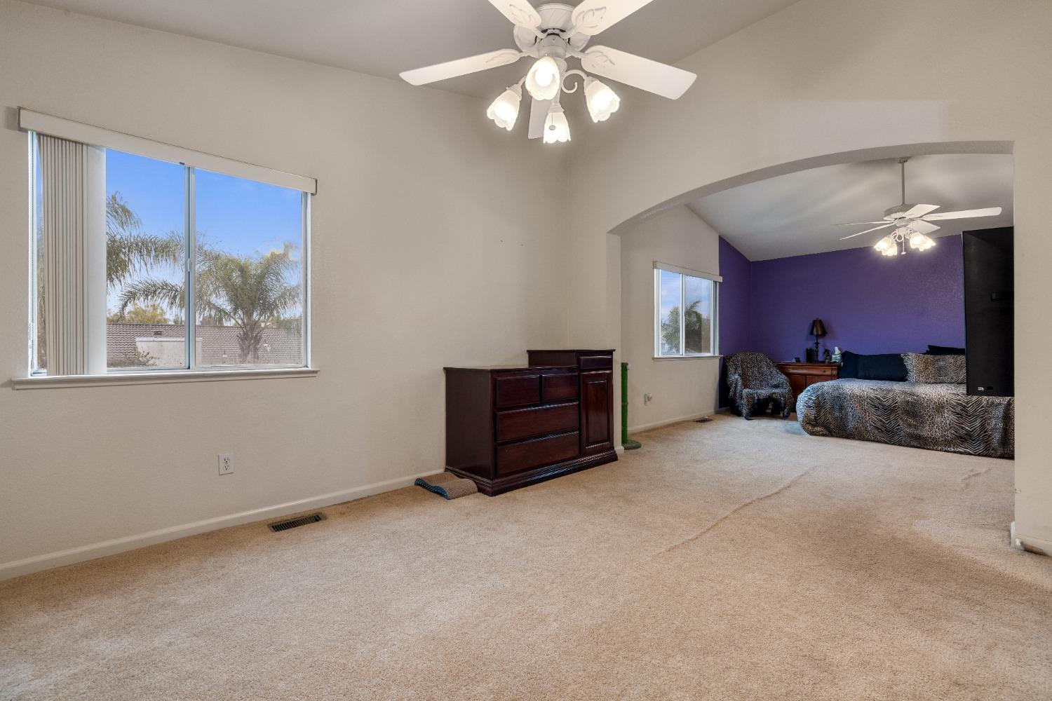 5421 Maximillian Drive