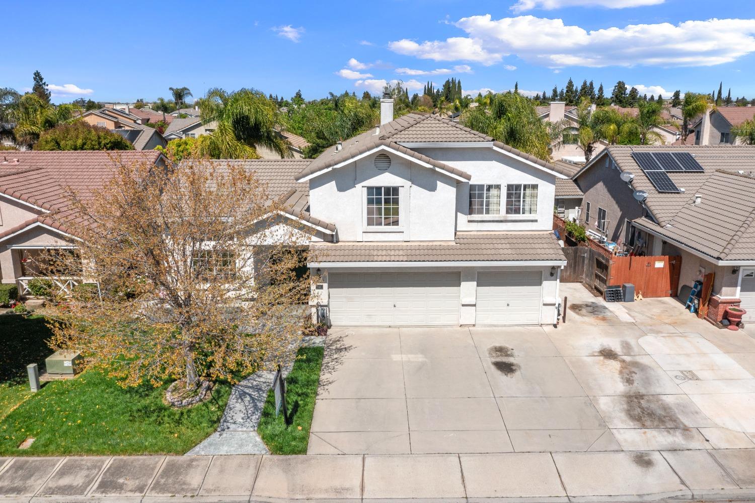 5421 Maximillian Drive
