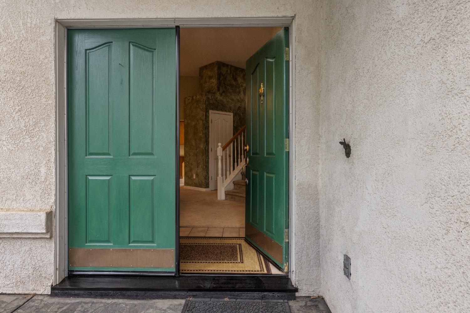 5421 Maximillian Drive