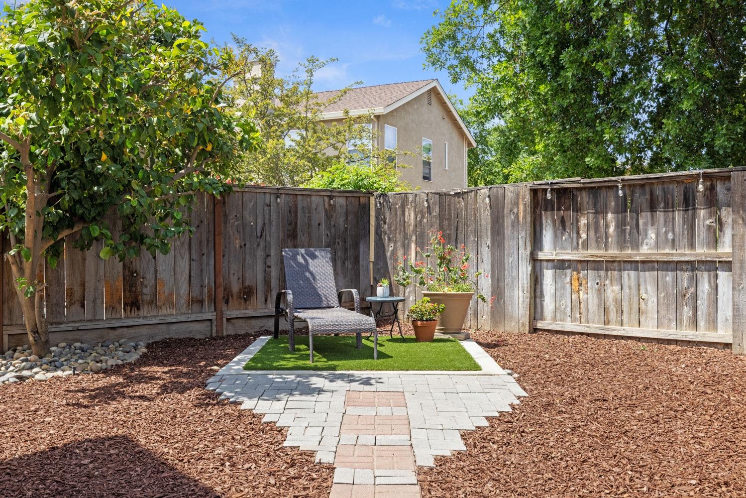 4633 Parkside Court