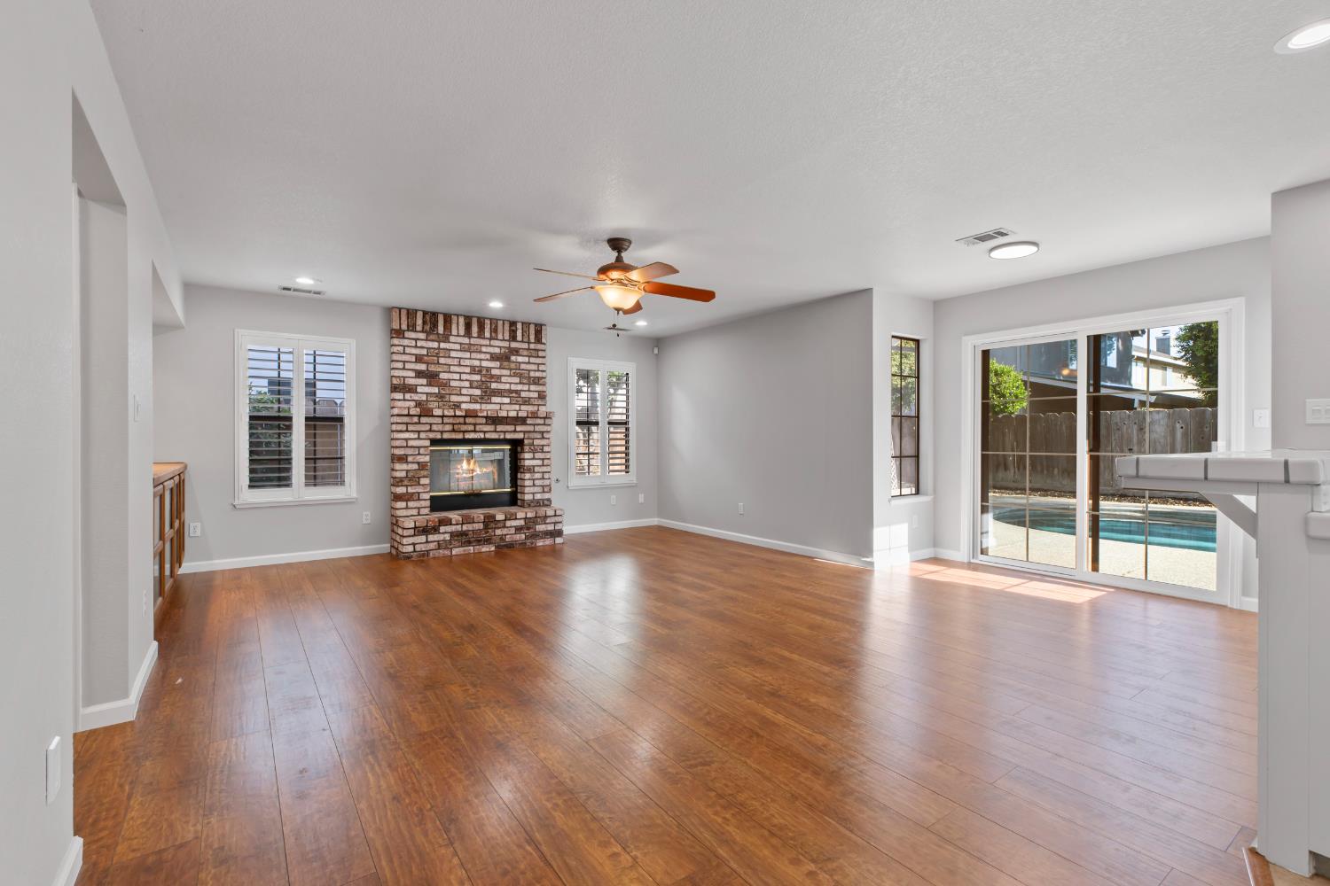 875 Cedar Ridge Drive