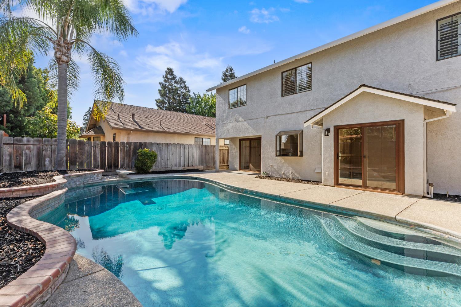 875 Cedar Ridge Drive