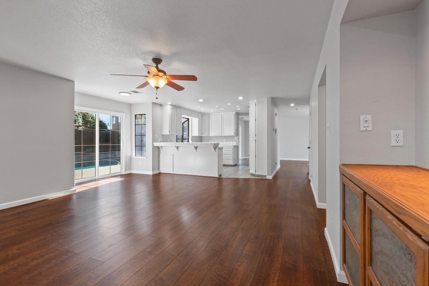 875 Cedar Ridge Drive