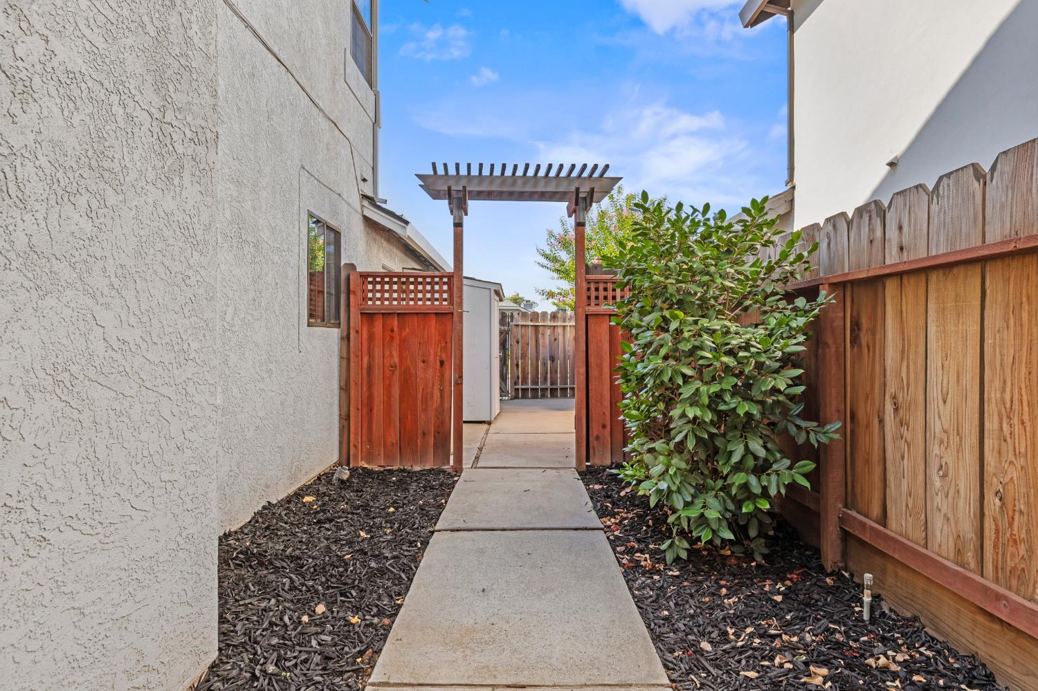 875 Cedar Ridge Drive