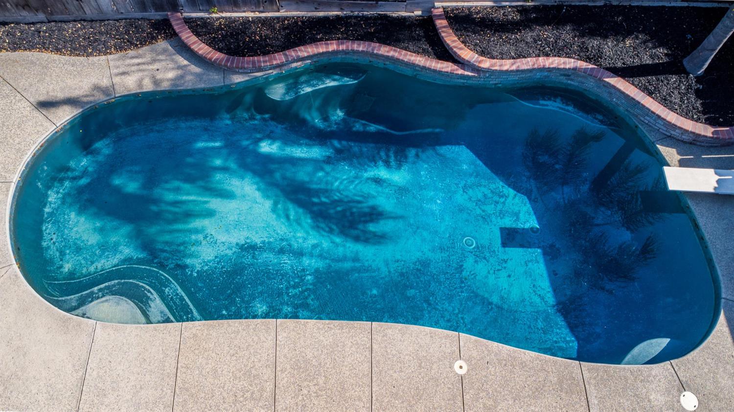 875 Cedar Ridge Drive