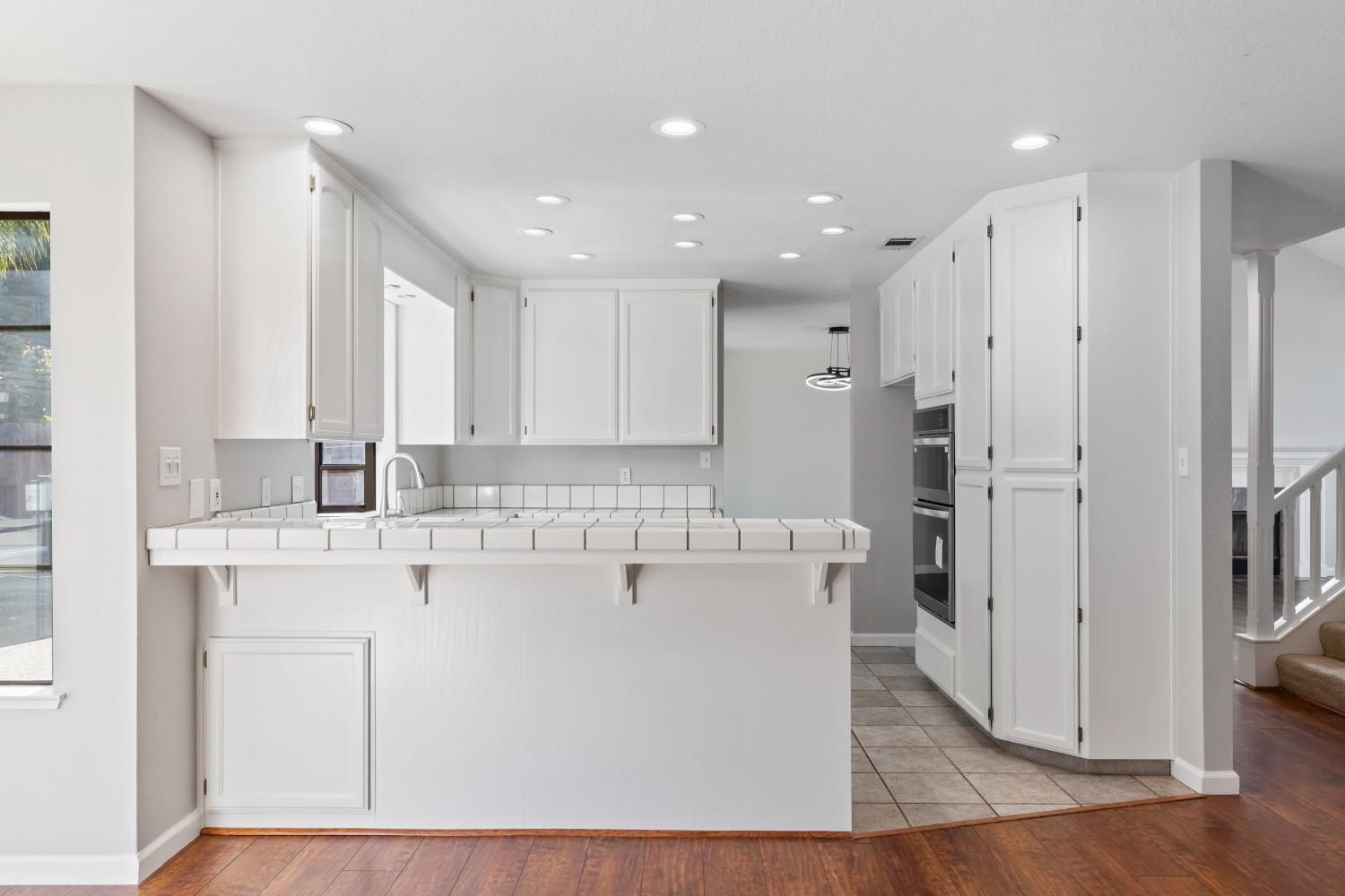 875 Cedar Ridge Drive