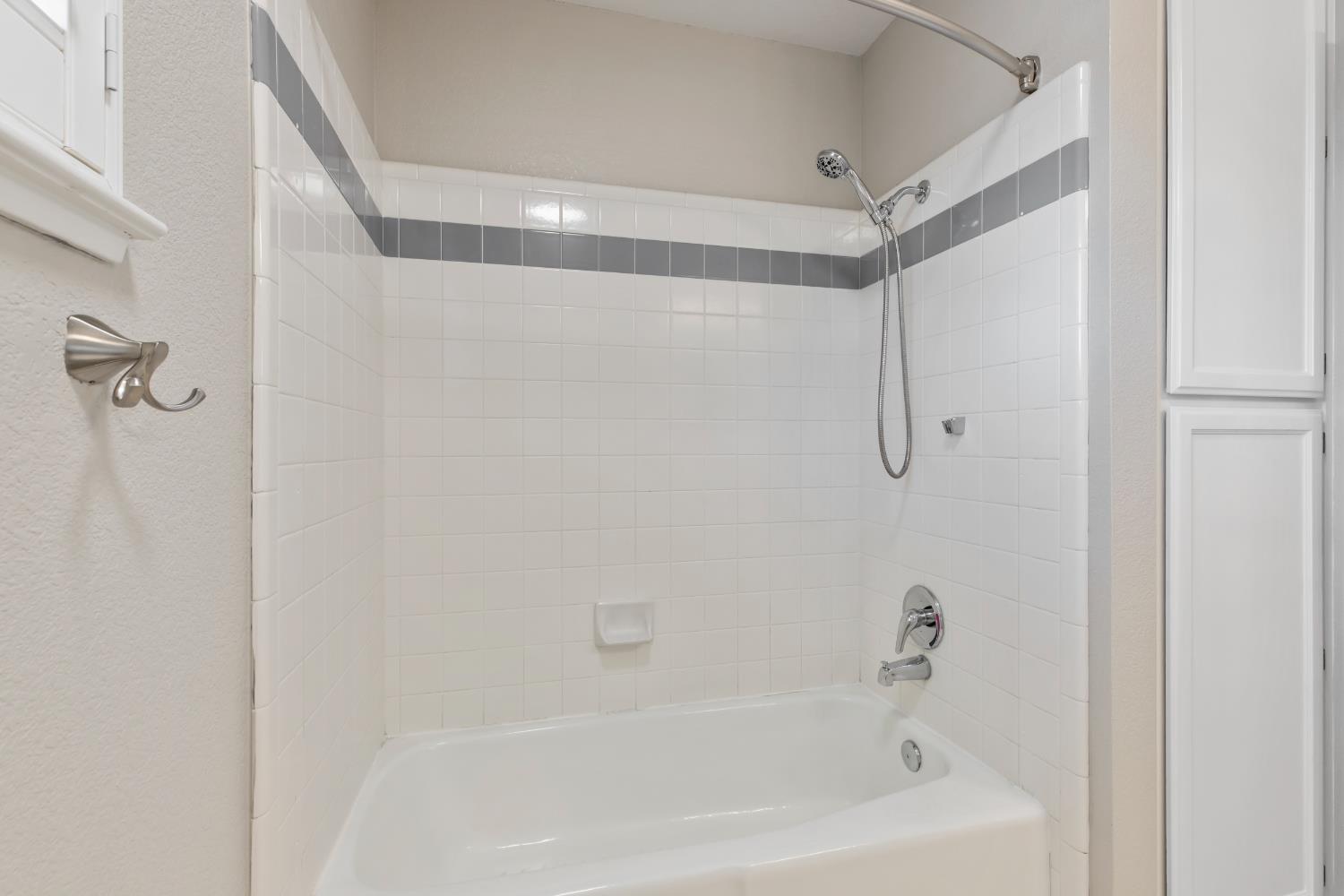 875 Cedar Ridge Drive