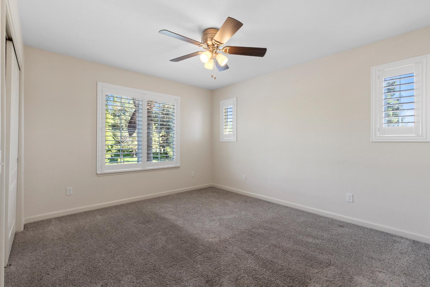 462 W Springer Drive