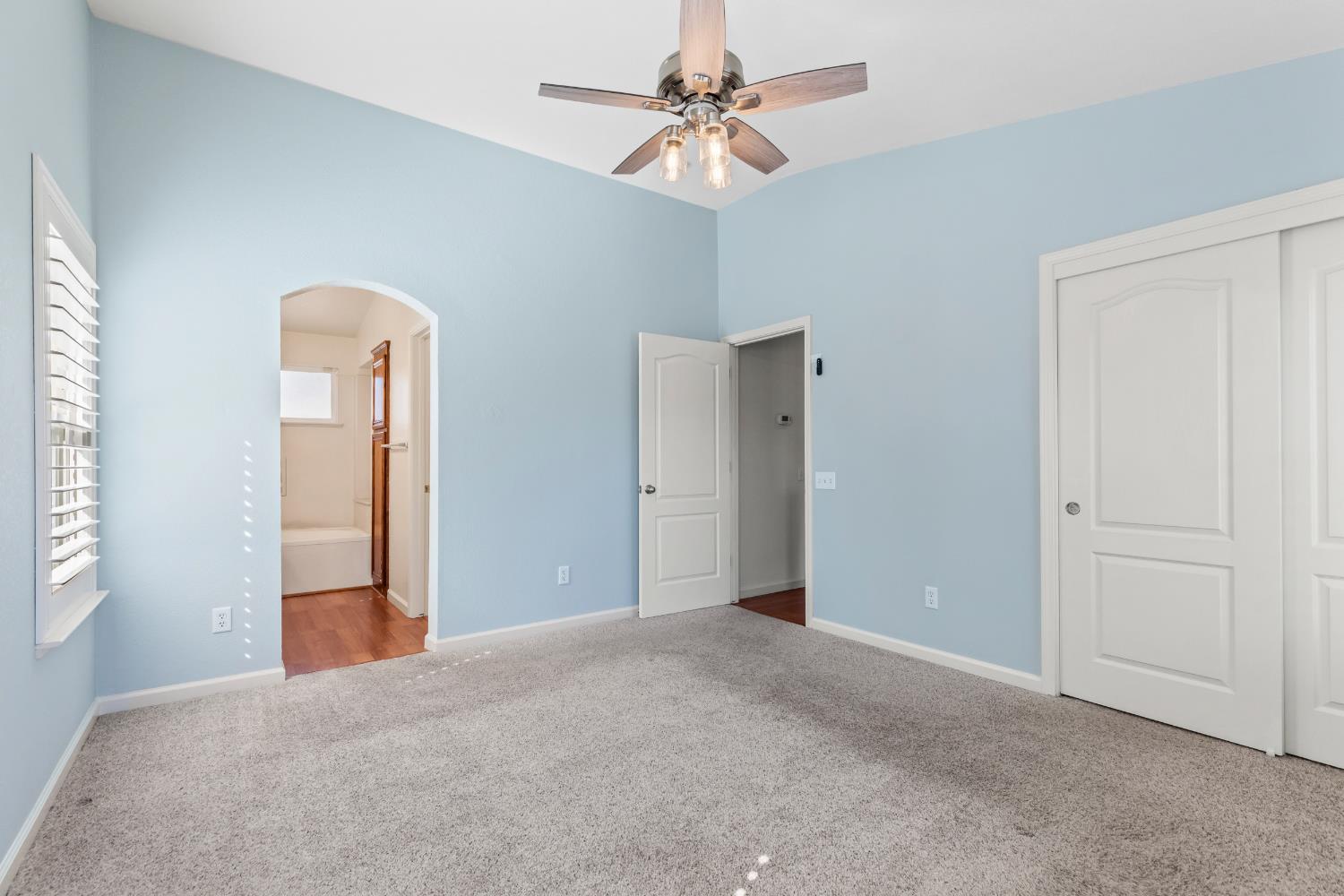 462 W Springer Drive