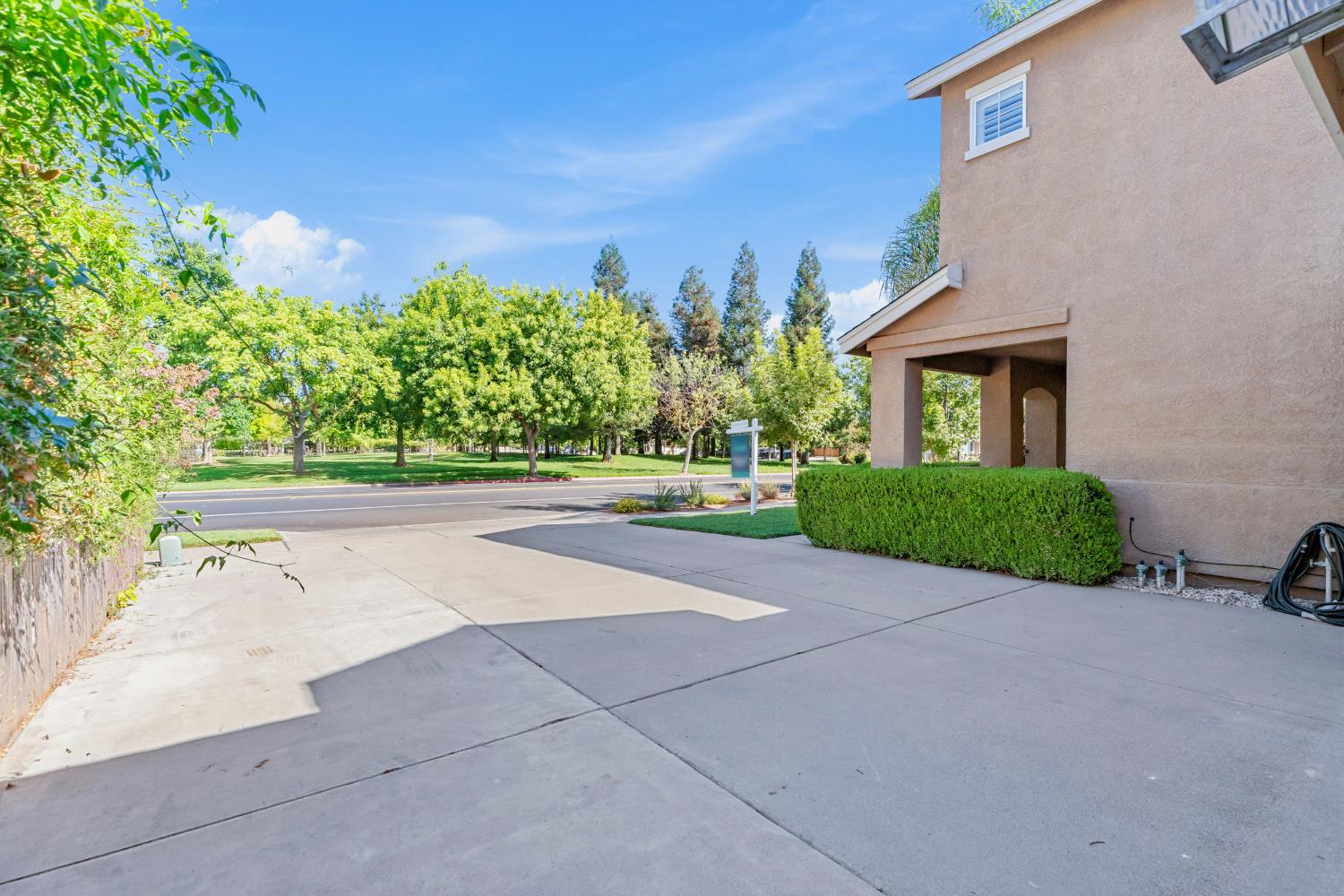 462 W Springer Drive