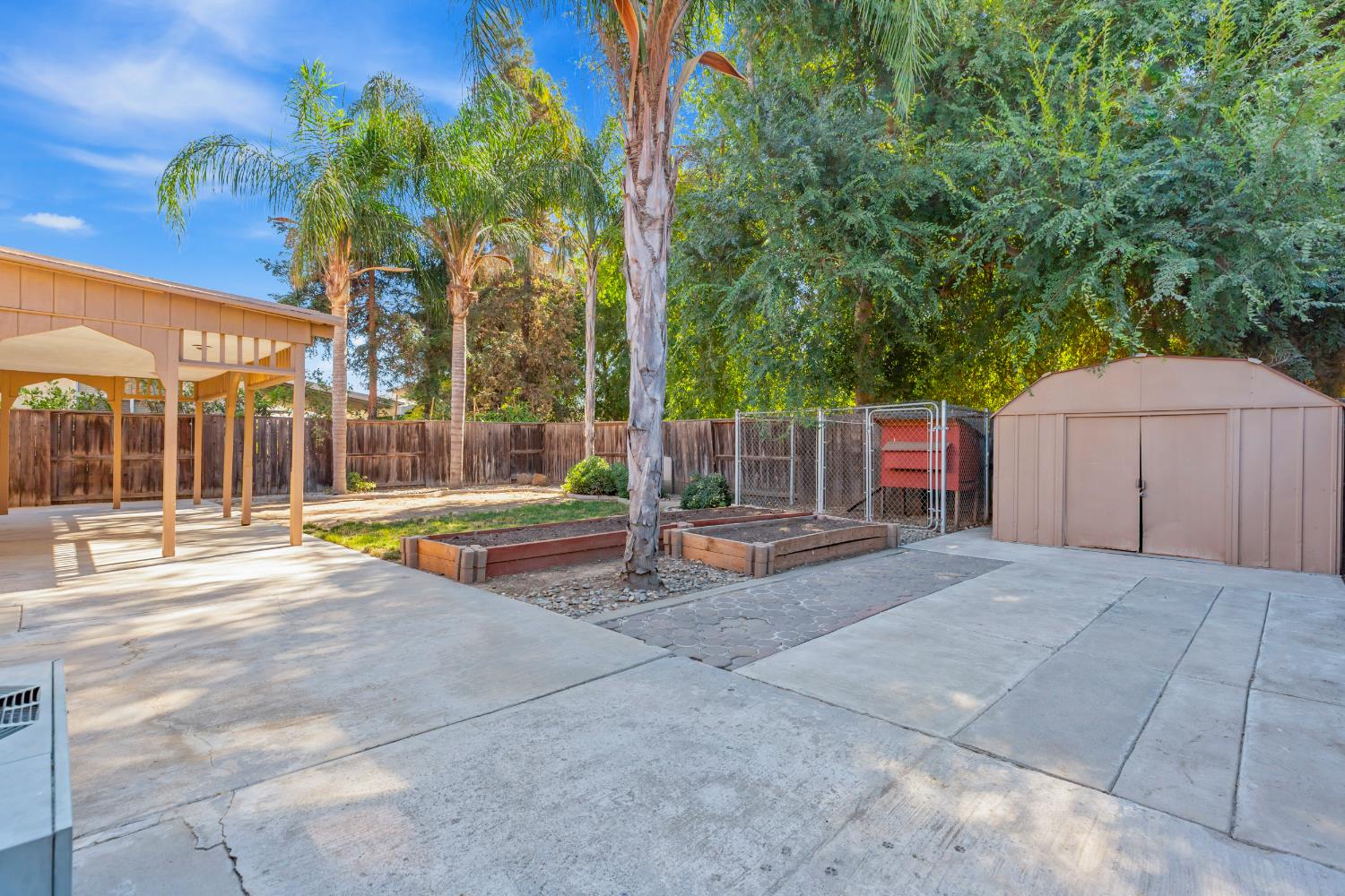 462 W Springer Drive