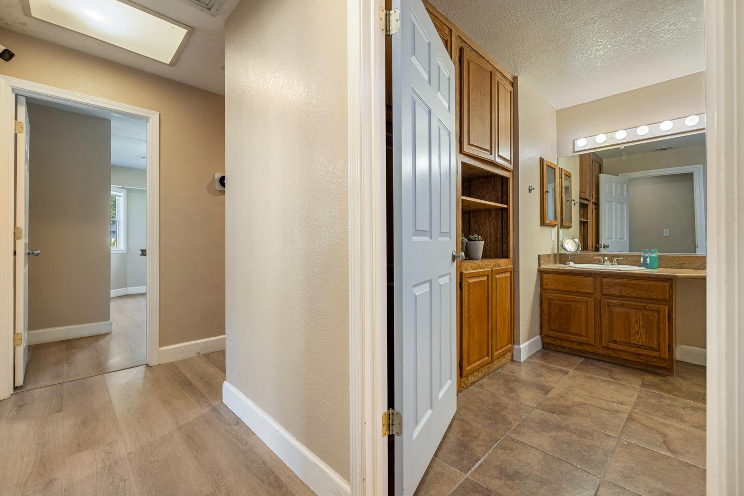 4221 Waymar Court