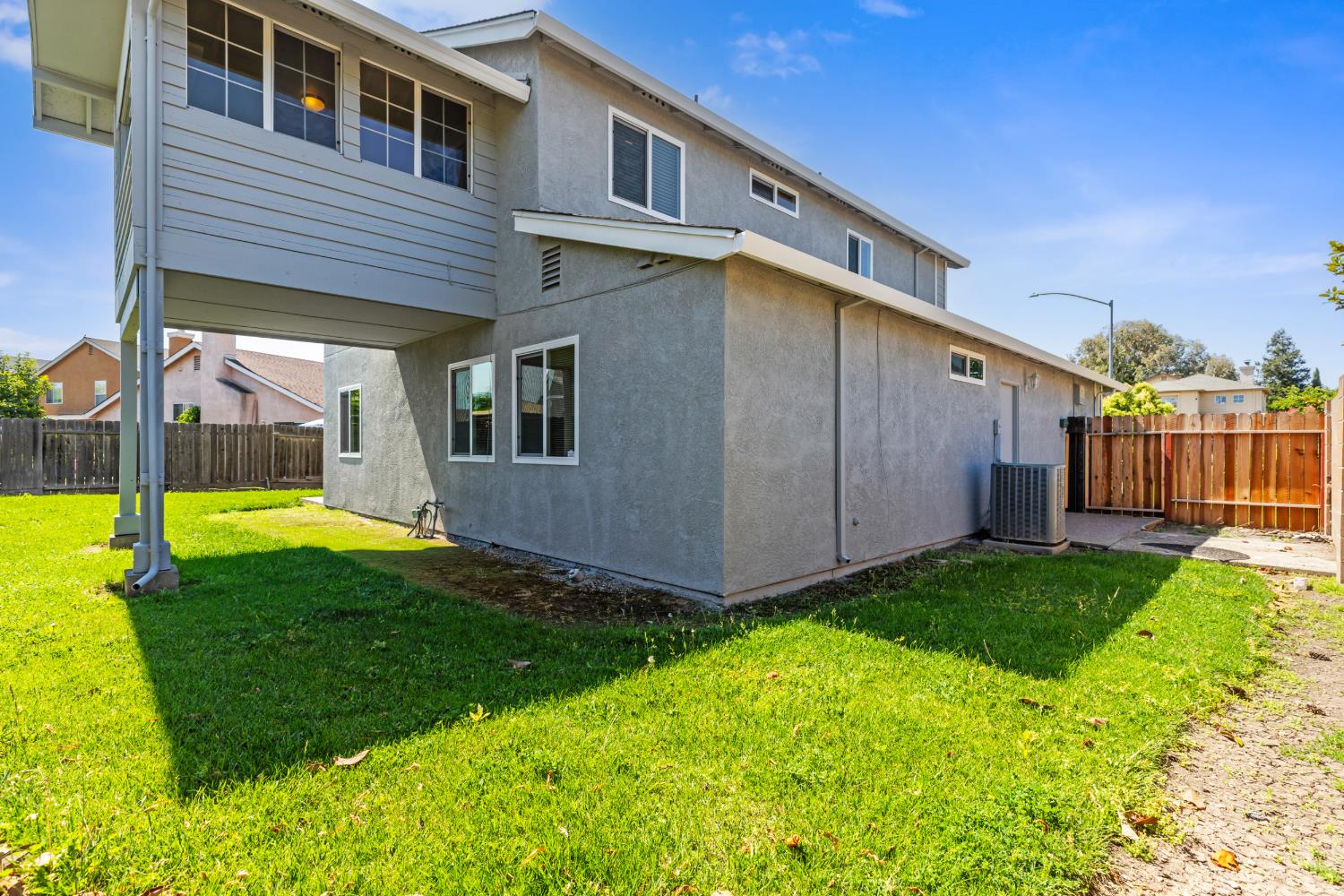 2305 Fidelia Court