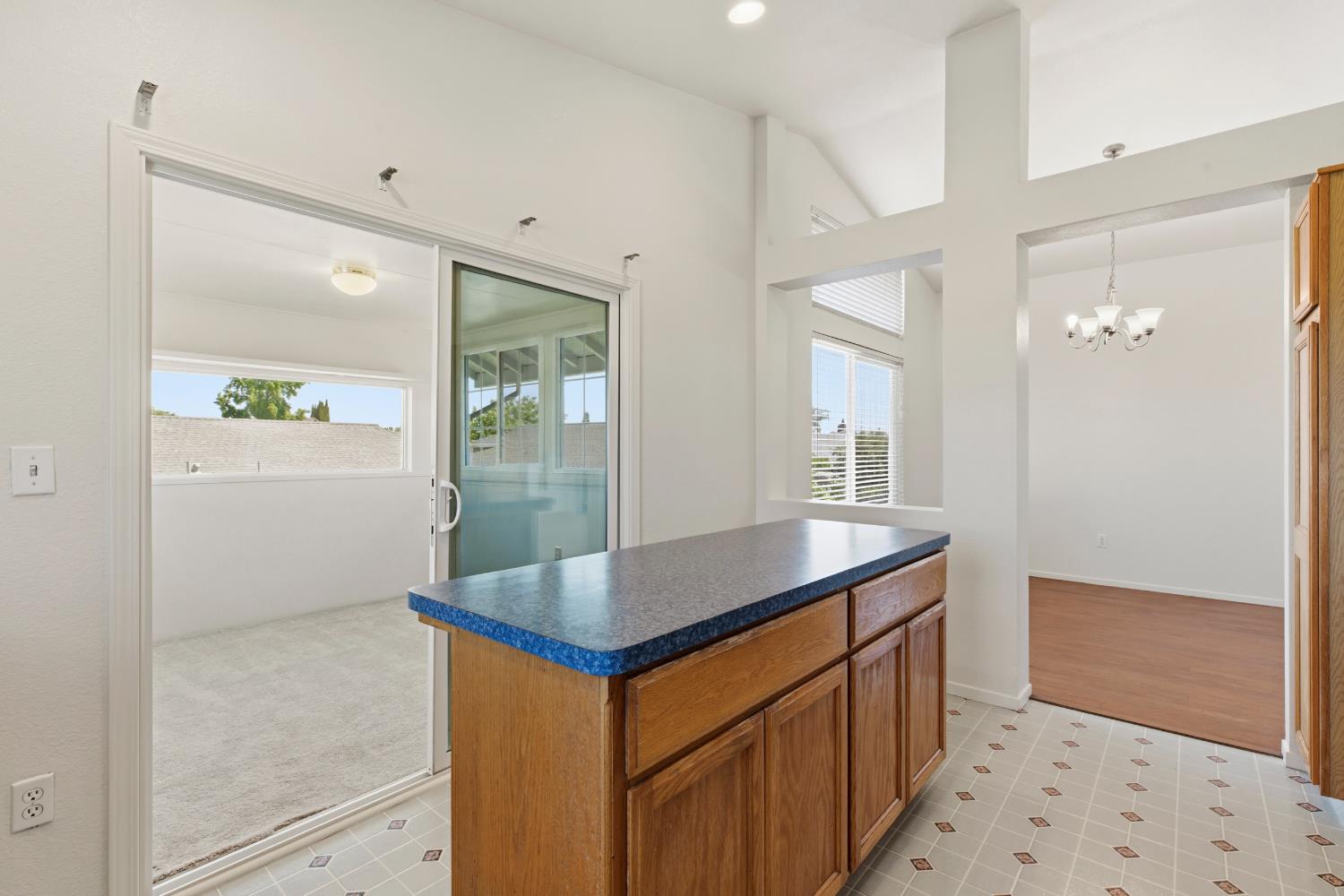 2305 Fidelia Court