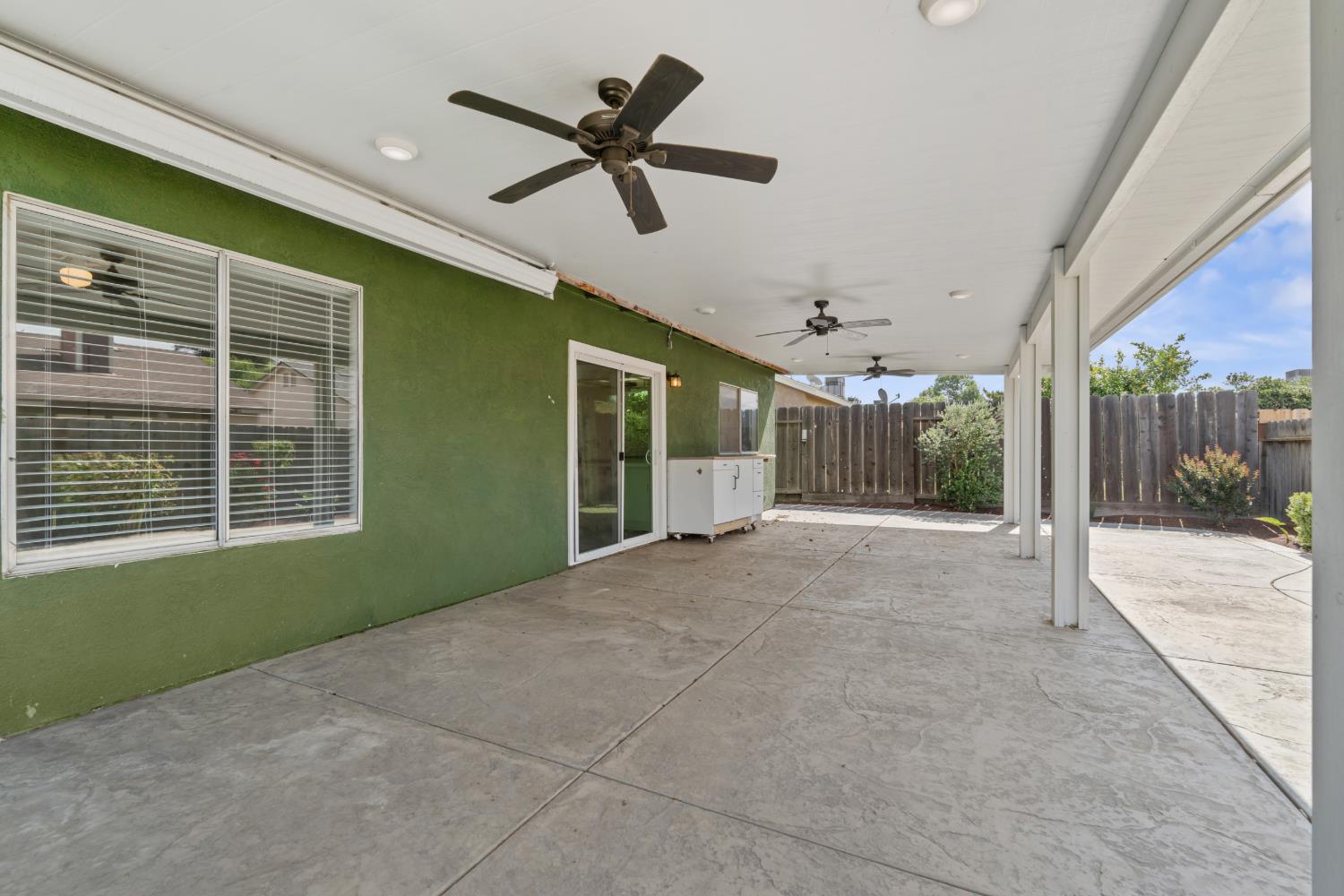 2712 Floyd Avenue